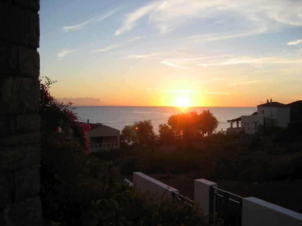Fyri Ammos Residences Agia Pelagia  Rum bild