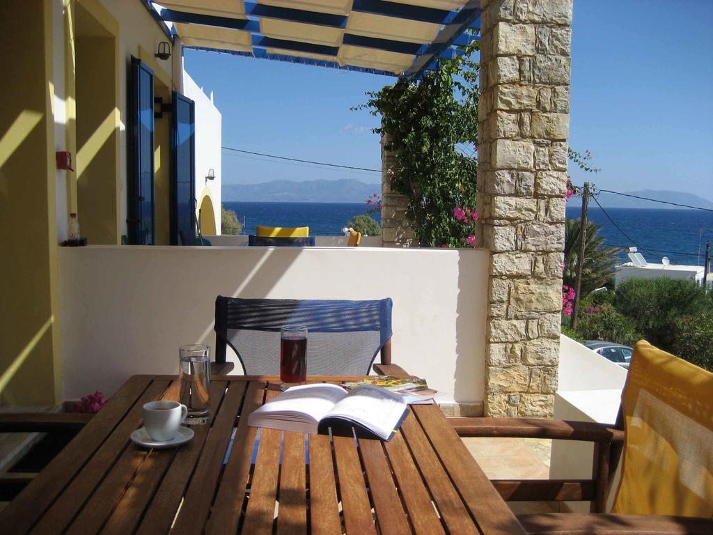 Fyri Ammos Residences Agia Pelagia  Rum bild
