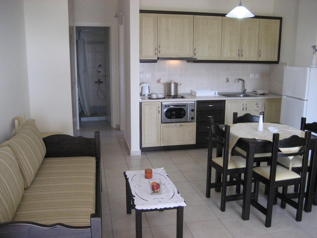 Fyri Ammos Residences Agia Pelagia  Rum bild